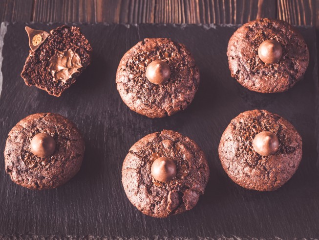 recipe for filled rich chocolate cupcakes
