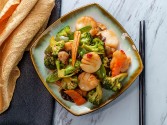 Stir-Fried Scallops And Vegetables