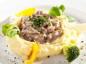 recipe for baked round steak in sour cream and onion sauce