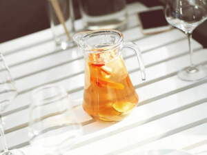 recipe for white sangria with peaches and frozen grapes