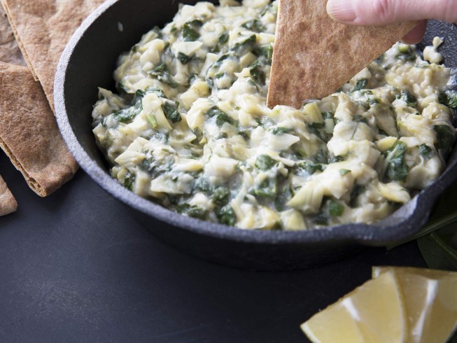 Copycat California Pizza Kitchen's Spinach Artichoke Dip