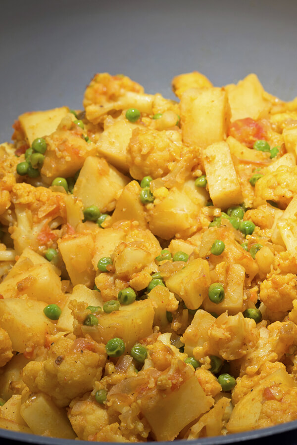 Aloo Gobi (Indian Potatoes And Cauliflower) Recipe | CDKitchen.com