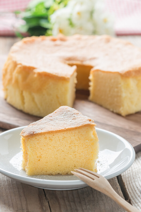 Basic Sour Cream Yellow Cake Recipe | CDKitchen.com