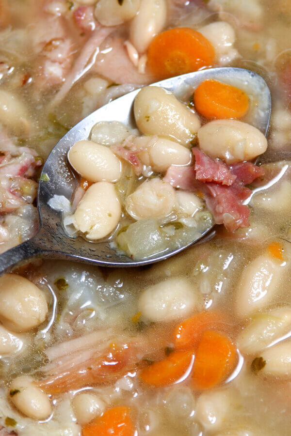 Old Fashioned Navy Bean Soup Recipe | CDKitchen.com