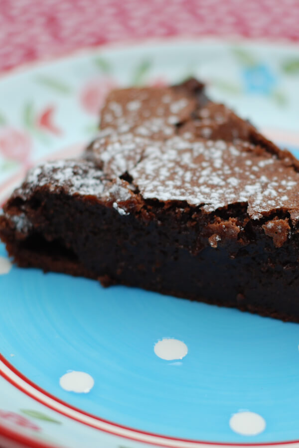 Chocolate Budino (Italian Pudding Cake) Recipe | CDKitchen.com