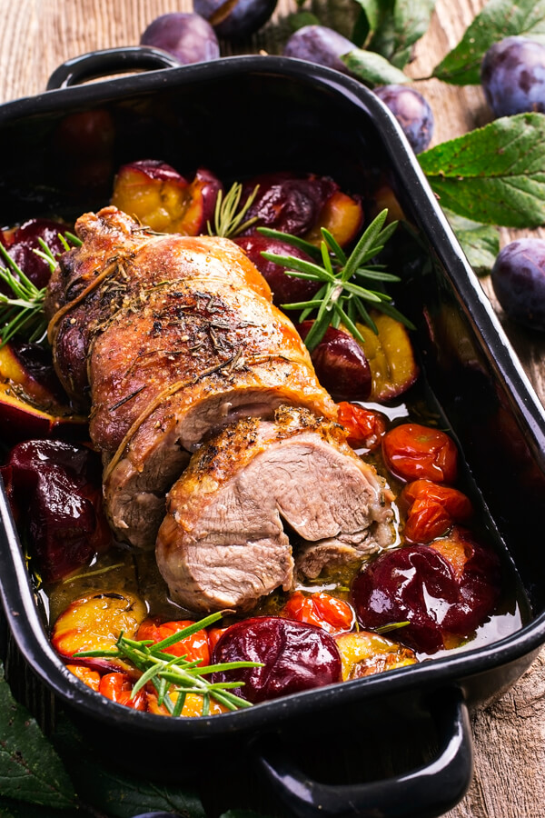 Five Hour Leg Of Lamb With Forty Cloves Of Garlic Recipe | CDKitchen.com
