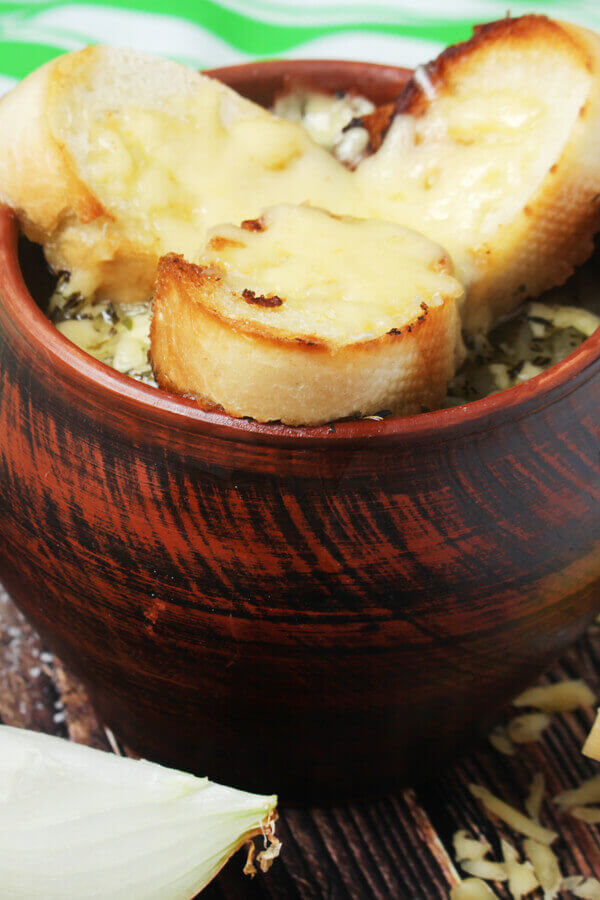 Easy All-Day French Onion Soup Recipe