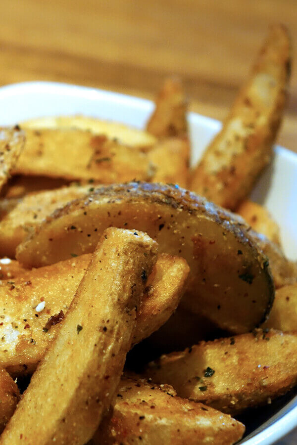 Oven-Crisp Baked Potato Wedges Recipe