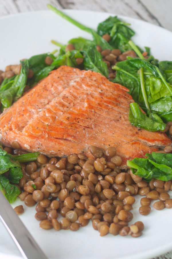 One Pot Salmon with Lentils and Spinach Recipe