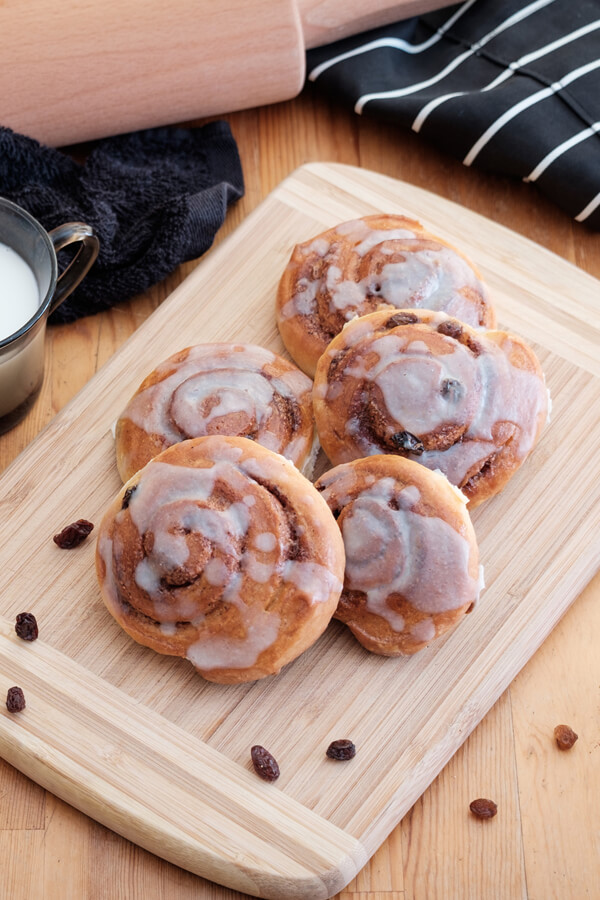 Cinnamon Raisin Swirl Rolls Recipe