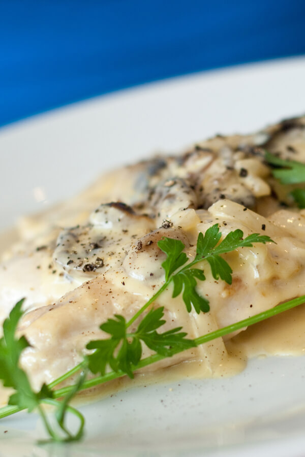 Chicken With Mushrooms And Yogurt Recipe