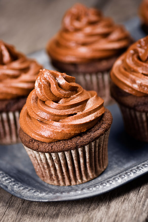 Chocolate Cupcakes With Chocolate Cream Cheese Frosting Recipe ...