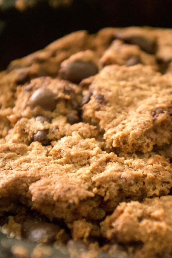 Laura Bush's Oatmeal Chocolate Chunk Cookies Recipe | CDKitchen.com