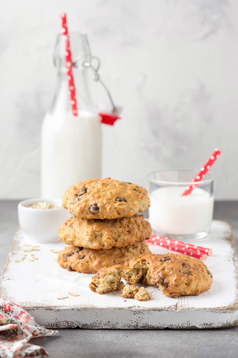 Oatmeal Cookies With Carob Chips Recipe
