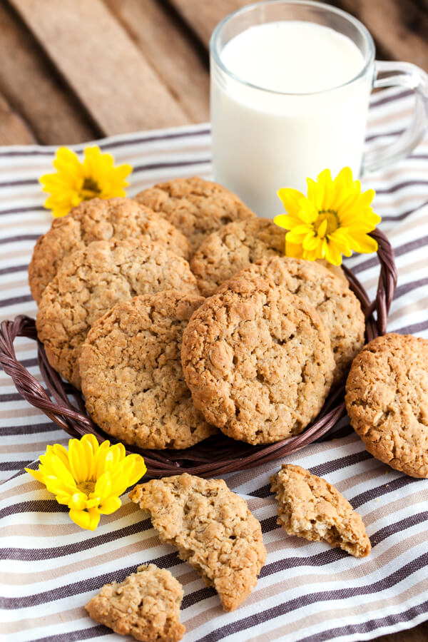 Peanut Butter Honey Oatmeal Cookies Recipe