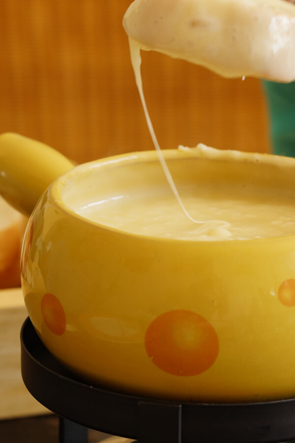 Lauren's Cheese Fondue Recipe