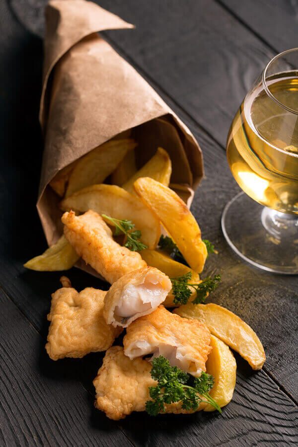 Traditional English Beer-Battered Fish And Chips Recipe