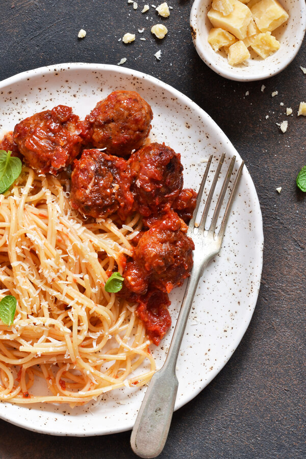 Italian Meatballs In Tomato Sauce with Red Wine Recipe