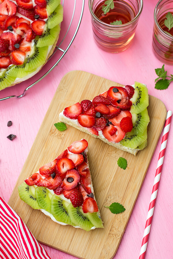 Easy Fruit Pizza Recipe