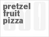 recipe for pretzel fruit pizza