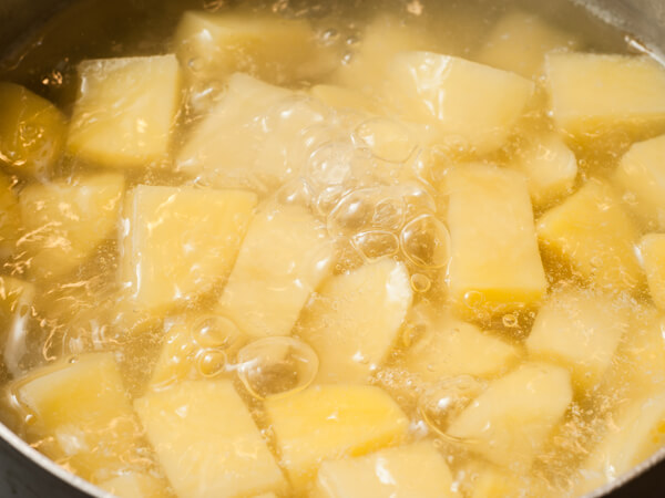 Cooking the potatoes